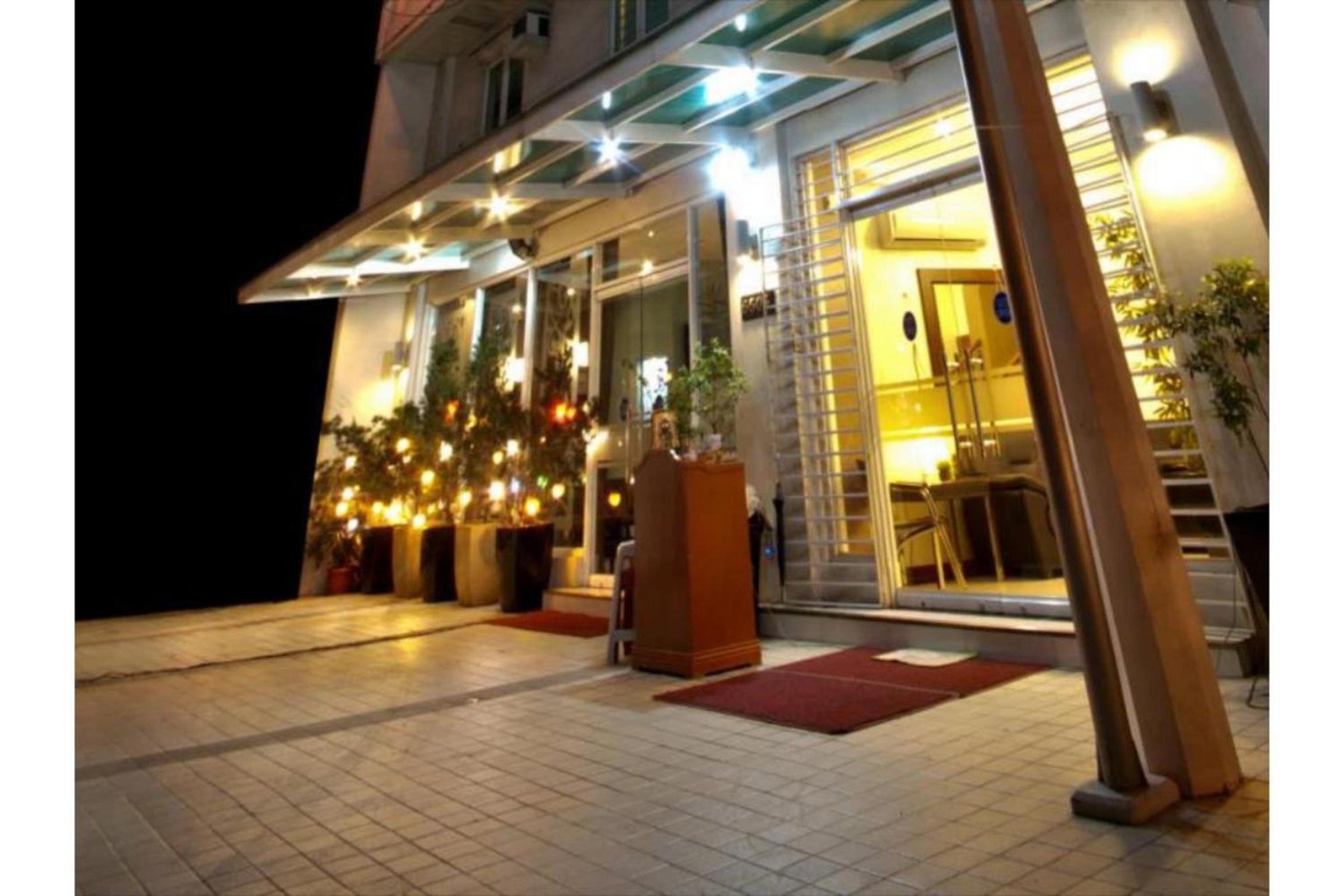 Townhouse Oak Metro Manila Near Osmena Highway Pnr Pasay Formerly Avitel Hotel Makati City Екстер'єр фото