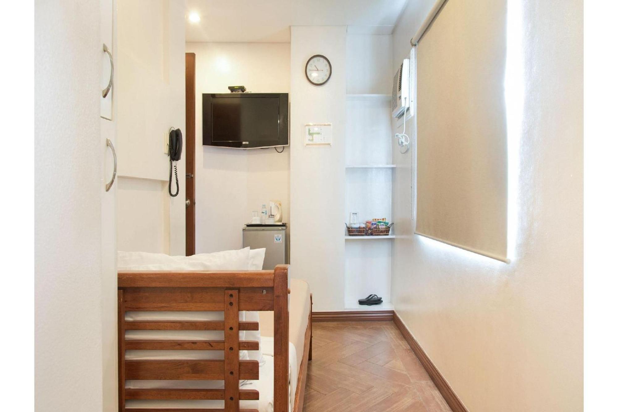 Townhouse Oak Metro Manila Near Osmena Highway Pnr Pasay Formerly Avitel Hotel Makati City Екстер'єр фото