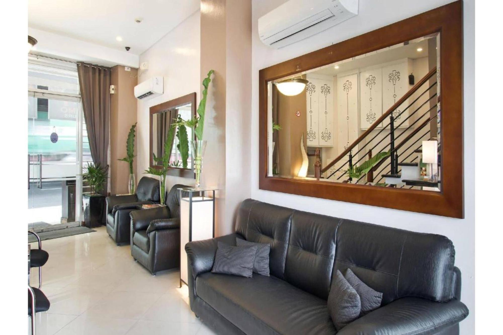 Townhouse Oak Avitel Hotel Near Osmena Highway, Pnr Pasay Station, Metro Manila Makati City Екстер'єр фото